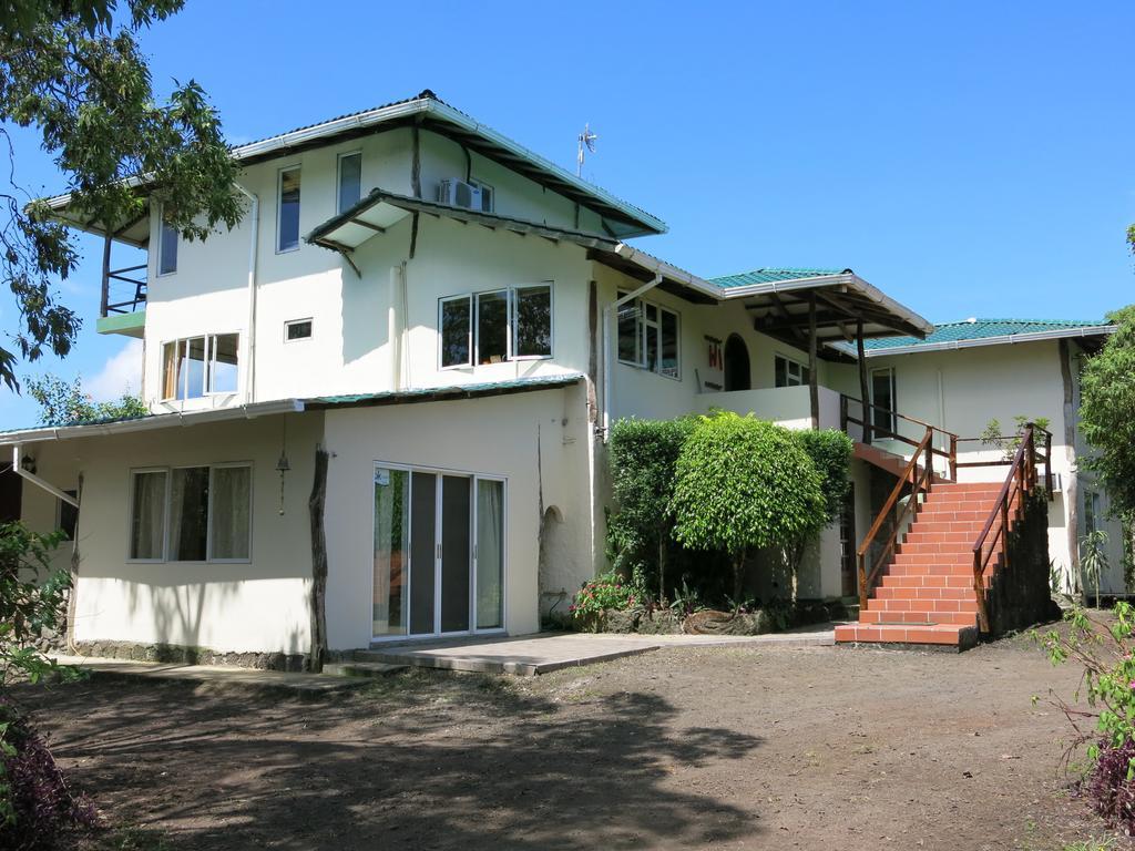 Semilla Verde Boutique Hotel Puerto Ayora  Bagian luar foto